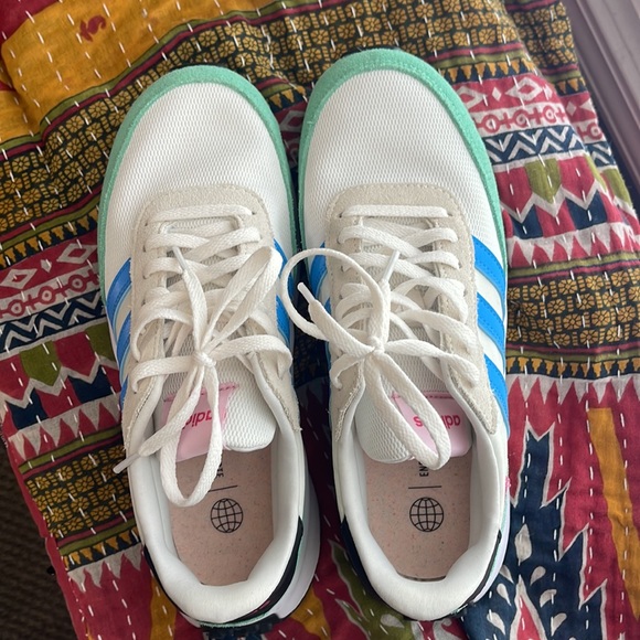 Adidas flat sneaker - Picture 4 of 6